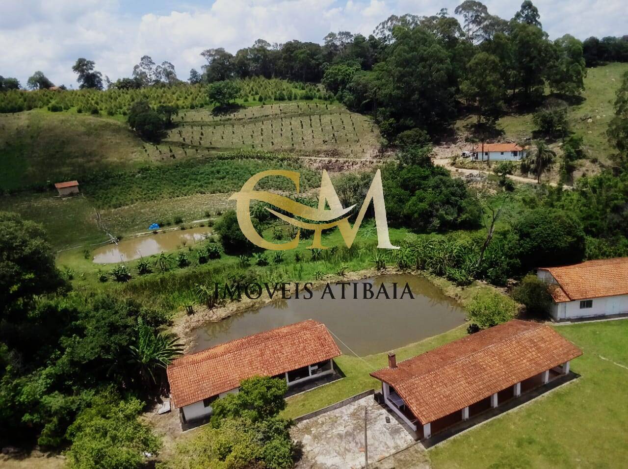 Fazenda à venda com 3 quartos, 500m² - Foto 1