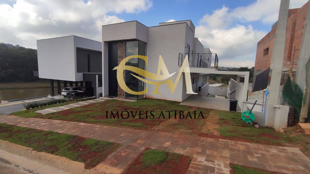 Casa à venda com 4 quartos, 300m² - Foto 2