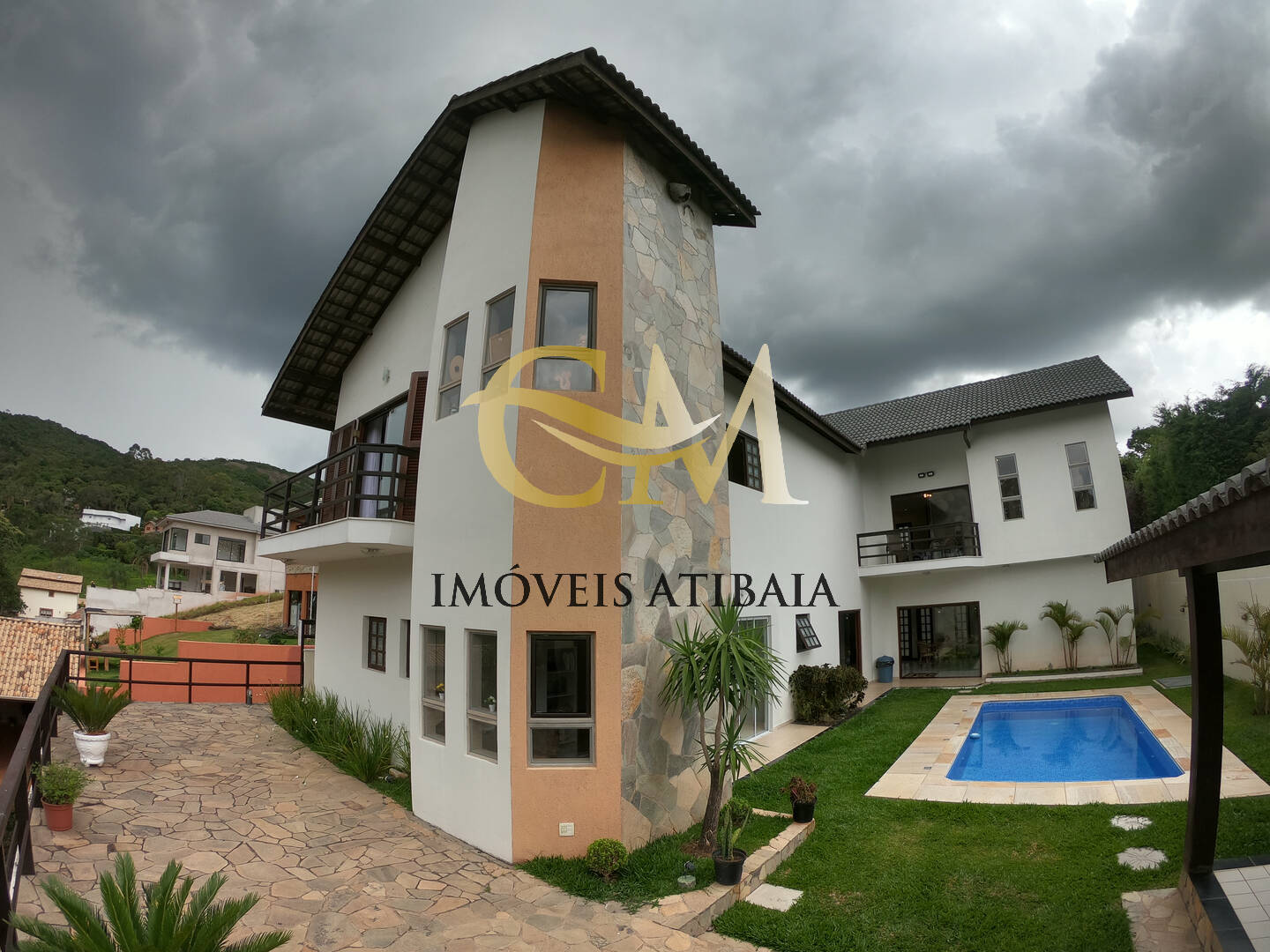 Casa de Condomínio à venda com 4 quartos, 500m² - Foto 2