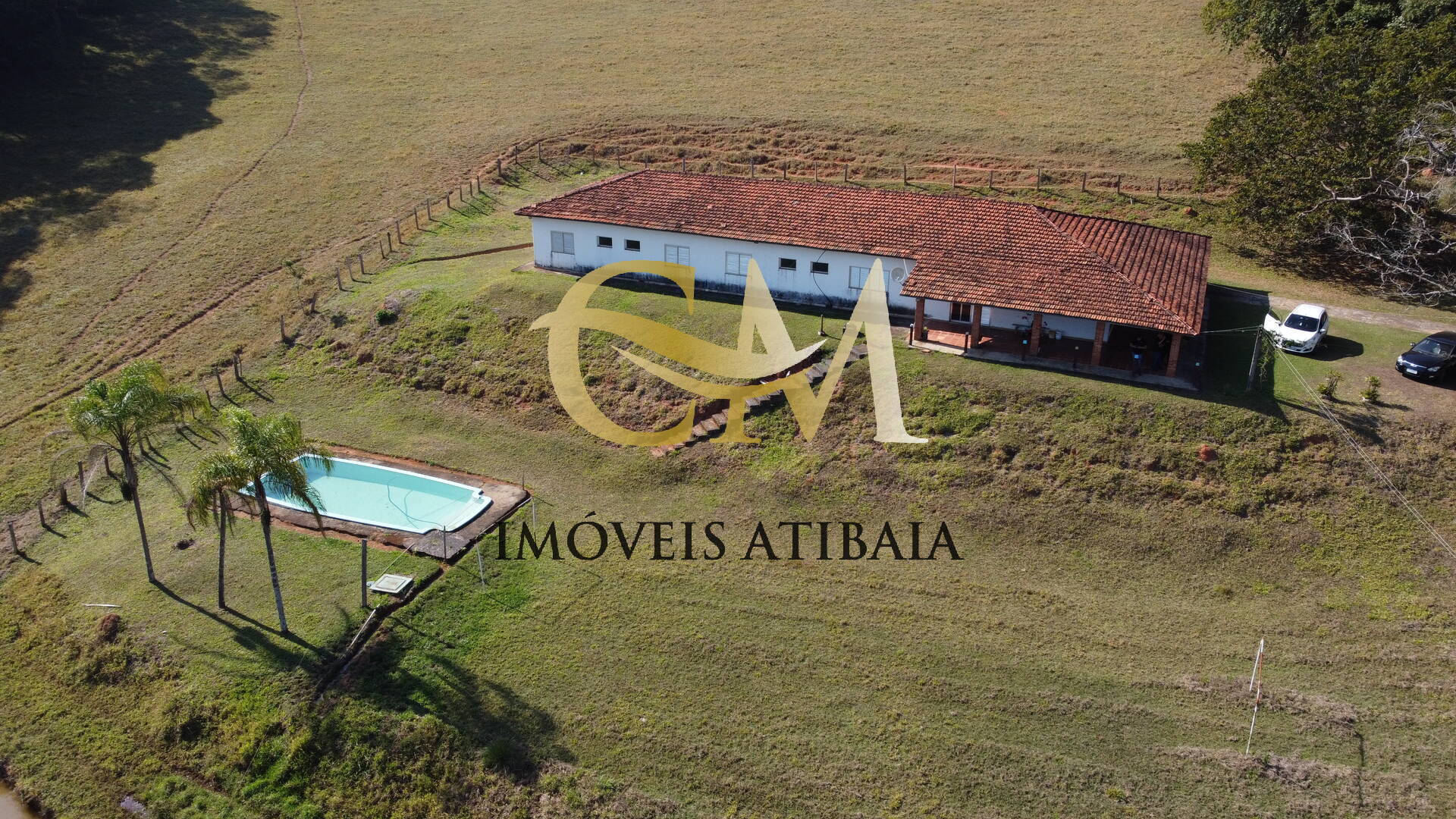 Fazenda à venda com 9 quartos, 1000m² - Foto 2