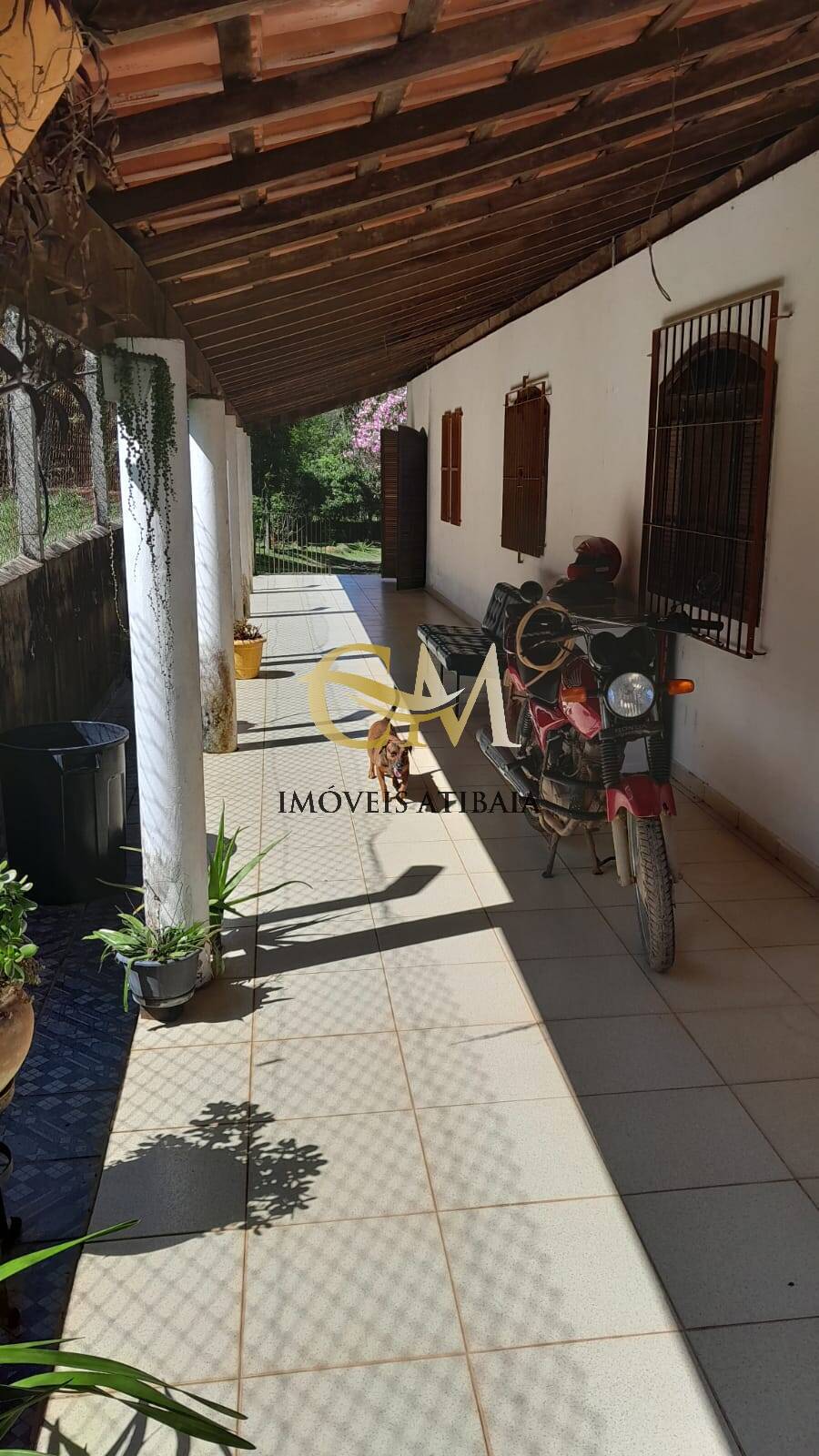 Casa à venda com 3 quartos, 300m² - Foto 2