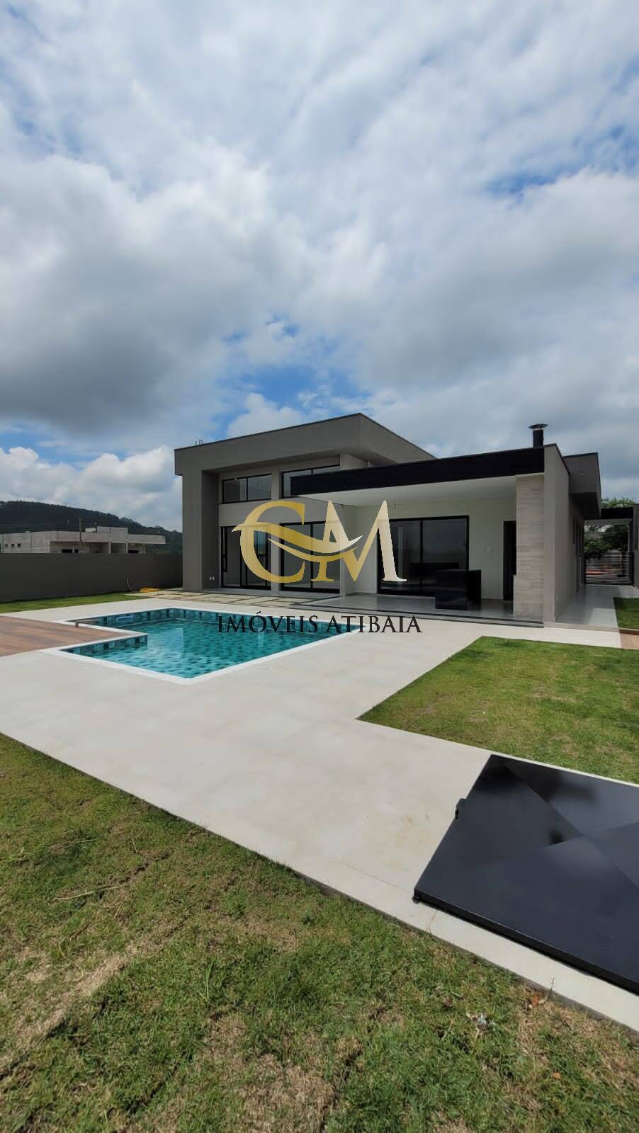 Casa à venda com 3 quartos, 266m² - Foto 2