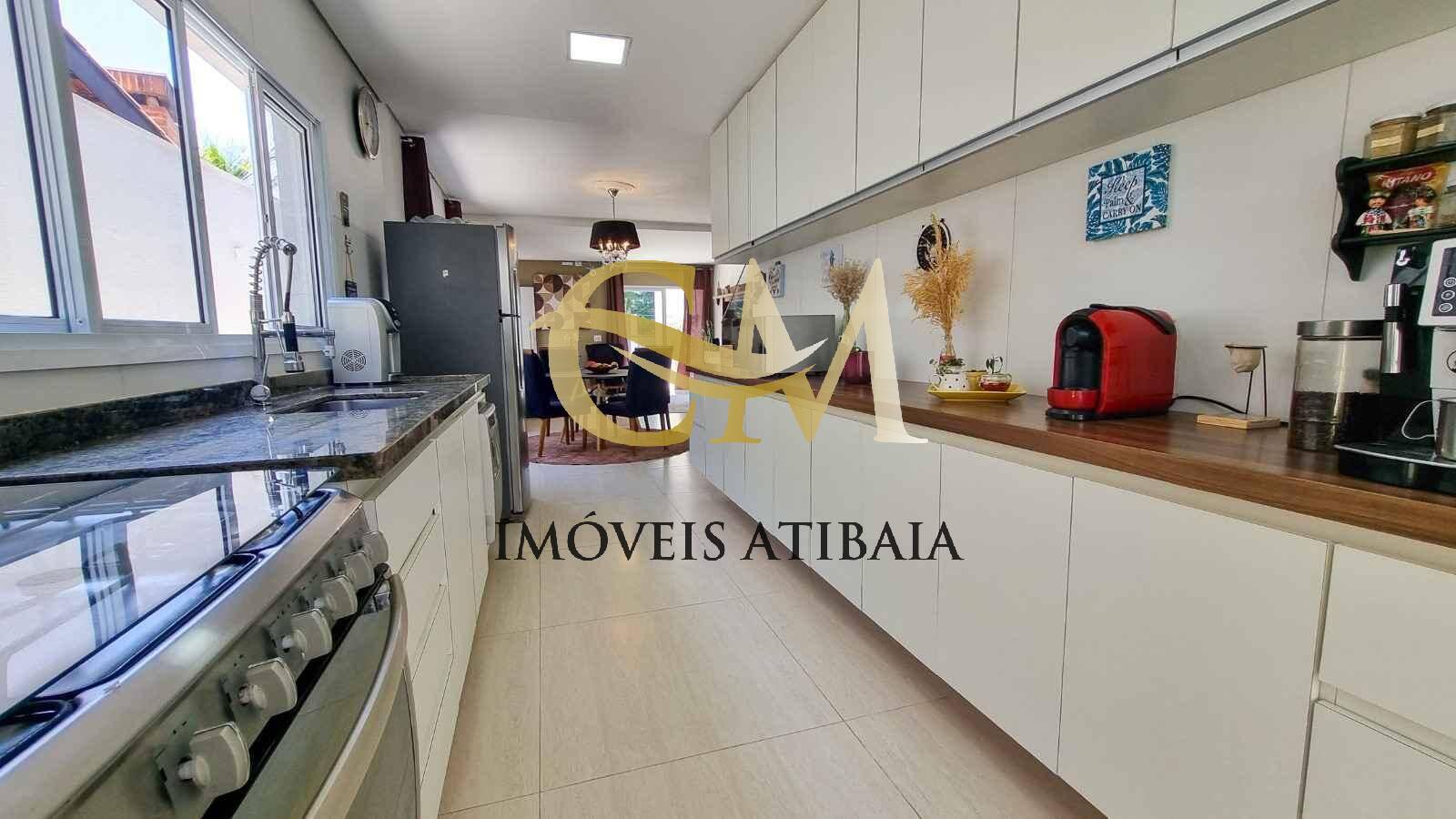 Casa à venda com 3 quartos, 251m² - Foto 8