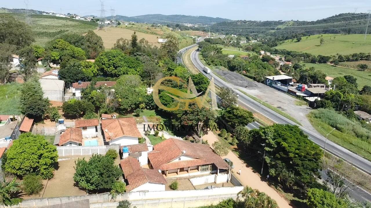 Casa à venda com 5 quartos, 353m² - Foto 1