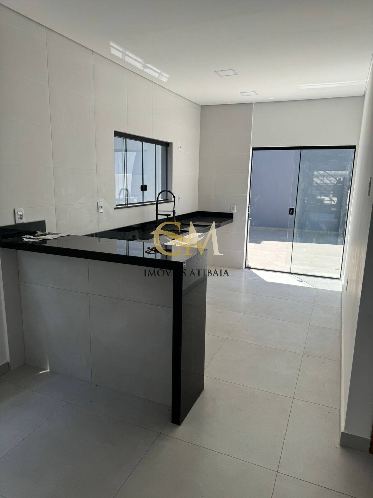 Casa à venda com 3 quartos, 104m² - Foto 3