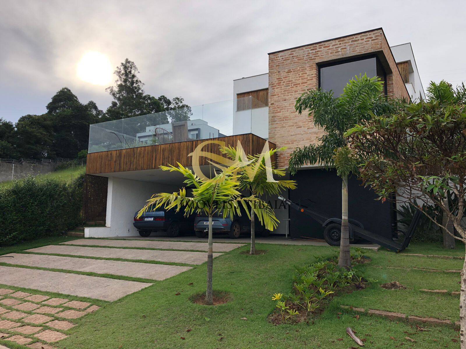 Casa de Condomínio à venda e aluguel com 3 quartos, 500m² - Foto 1