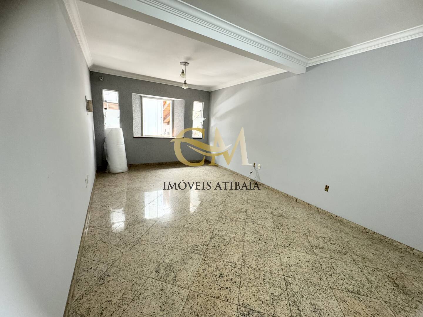 Casa à venda com 3 quartos, 225m² - Foto 8