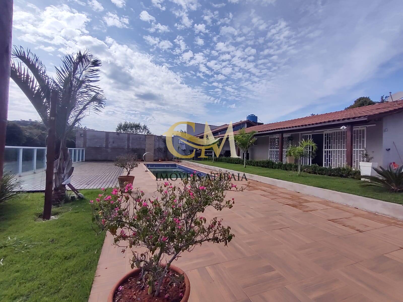 Casa à venda com 4 quartos, 205m² - Foto 3