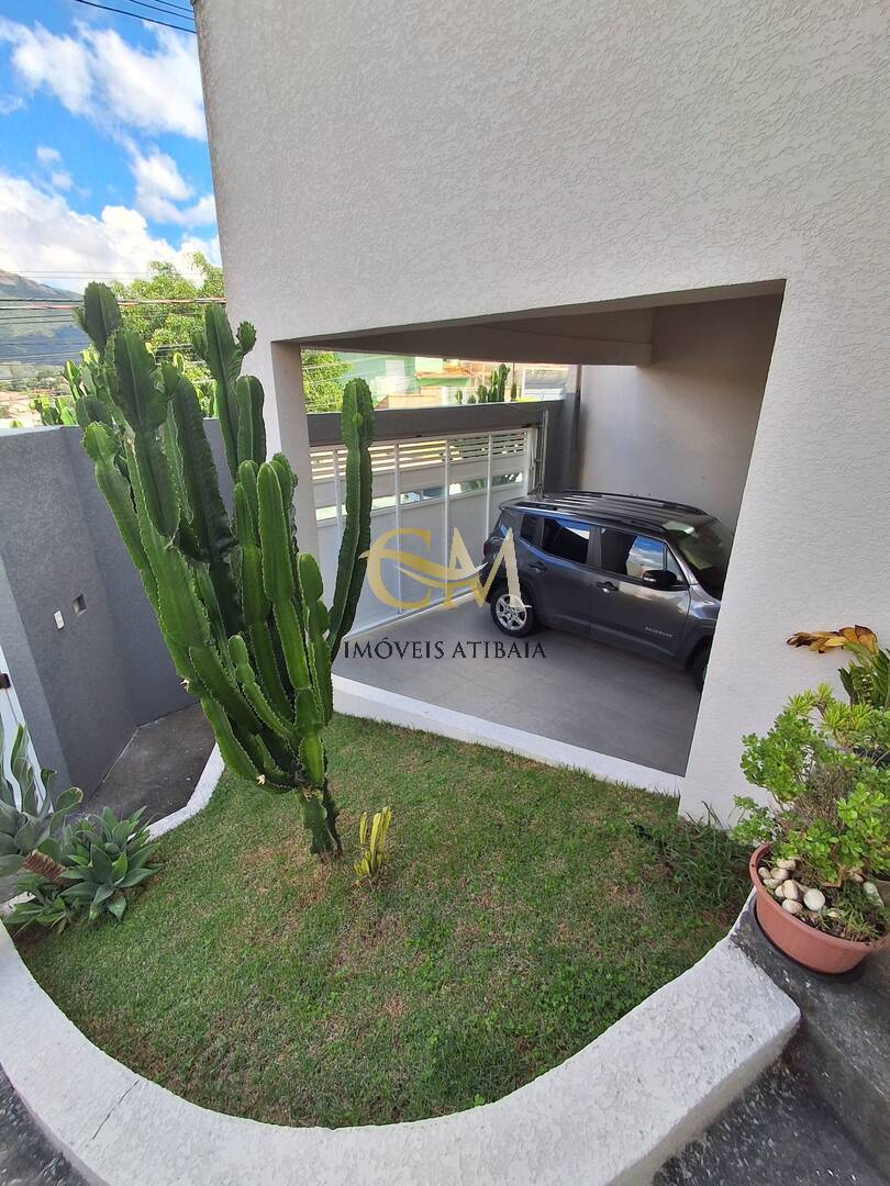 Casa à venda com 3 quartos, 296m² - Foto 4